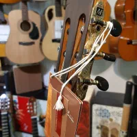 گیتار تمام چوب مارتینز اصلی|گیتار، بیس، امپلیفایر|تهران, اکباتان|دیوار