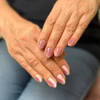 خدمات کاشت و ترمیم ناخن|خدمات آرایشگری و زیبایی|شیراز, شهرک فرهنگیان|دیوار