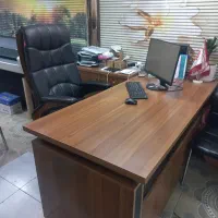میز و صندلی اداری به همراه ۳ کشو ست|مبلمان اداری|تهران, جمالزاده|دیوار