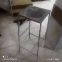 چهارپایه فلزی