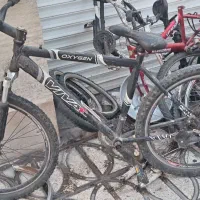 یک عدد دوچرخه وتعدادی دوچرخه قابل تعمیر