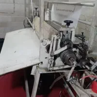 یک دستگاه پلیسه برشکا