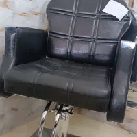 صندلی مردانه در حد نو