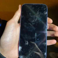 ایفون ۱۶نرمال گوشی درحد اک السیدی ضربه ریجستر