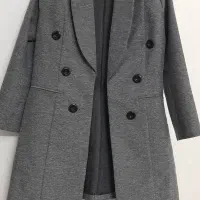 پالتو و تعدادی لباس