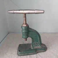 دستگاه منگنه دکمه