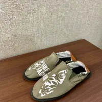 بوت، کتونی و صندل و کیف|کیف، کفش، کمربند|ساری, |دیوار