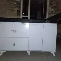 تخت و کمد مناسب آرایشگاه و اپیلاسیون