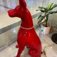 مجسمه سگ کنار سالنی « اوپال دکوری »