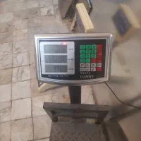ترازو ۱۵۰ کیلویی