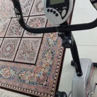 دوچرخه ثابت برند house fit|تجهیزات ورزشی|فردیس, فردیس|دیوار