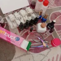 محصولات کاشت ناخن