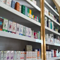 استخدام نیروی خانم برای قسمت بهداشتی داروخانه