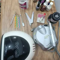 وسایل ناخن کاملا سالم و تمیز