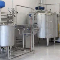 کار در کارگاه لبنیاتی