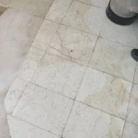 سنگ سابی حرفه ای. کف پای خودتان رو شیشه کنید|خدمات نظافت|رشت, نظری|دیوار