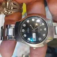 کلکسیونی عتیقه