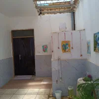 یک باب منزل مسکونی دربست دو خواب دارای پارکینگ