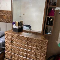 تخت دو‌نفره و‌دراور|تخت و سرویس خواب|ری, سرتخت|دیوار