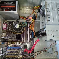 کیس ۲هسته رم ۲ ddr2 هارد ۱۶۰ گرافیک ۲۵۶|رایانه رومیزی|چالوس, |دیوار