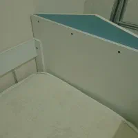 تخت و کمد کودک به همراه کالسکه برزنتی