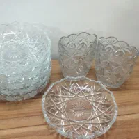 ۶عدد پیش دست و۲عدد جای قاشق وچنگال کاملا نو