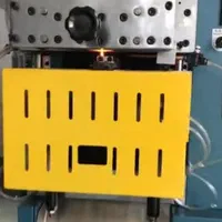 خانم و آقا جهت مونتاژ و بسته بندی