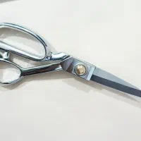 قیچی پارچه تمام استیل نقره‌ای براق