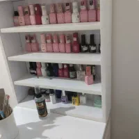 فروش وسایل کاشت ناخن با میز بصورت یک جا|آرایشگاه و سالن‌های زیبایی|عنبرآباد, |دیوار