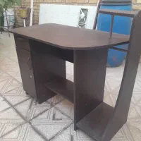میز کامپیوتر تمیز سالم