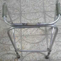 واکر آلومینیومی سبک قابل تنظیم بلند و کوتاه شو