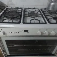 گاز فر دار کاملا سالم