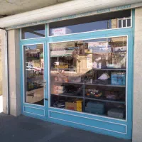 مغازه فروشی