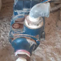 یک عدد ابگرمکن فوری برقی و یه پمپ اب|آبگرمکن، پکیج، شوفاژ|خرمشهر, |دیوار