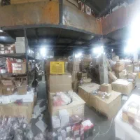 کارگر ساده با ناهار همراه با آموزش شغل لوازم یدکی