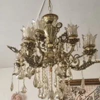 لوستر و تابلو و ساعت ایستاده