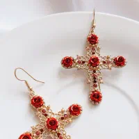 گوشواره آویز بلند صلیب گل رز دار چند رنگ رویایی|بدلیجات|اراک, |دیوار