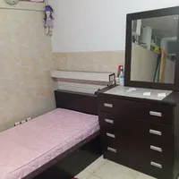 بخاطر جاگرفتگی|تخت و سرویس خواب|بهار, |دیوار