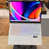 لپتاپ رنگ نقره ای برند hp