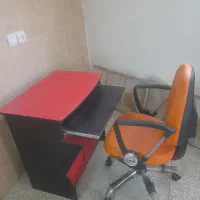 صندلی و میز کامپیوتر