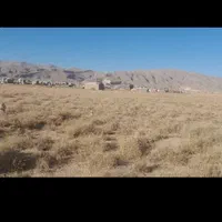 زمین 100 متری واقع در قلعه نو
