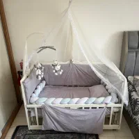 تخت کنار مادری