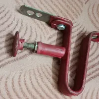 قفل پدال|ابزارآلات|قم, چهل درخت‎|دیوار