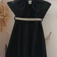 لباس مجلسی به فروش می‌رسد