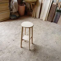 استند چوبی و چهار پایه