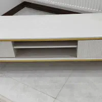 میزتلوزیون در حد نو