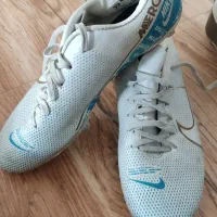 کتونی فوتبالی سایز 39