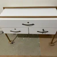 میز آرایش چرخ دار