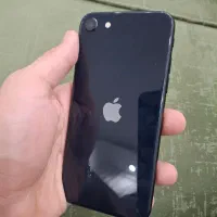 اپل iPhone SE (2022) با حافظهٔ ۱۲۸ گیگابایت