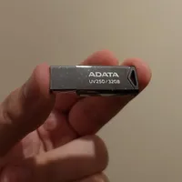 فلش Adata ۳۲ گیگ UV250 مموری USB